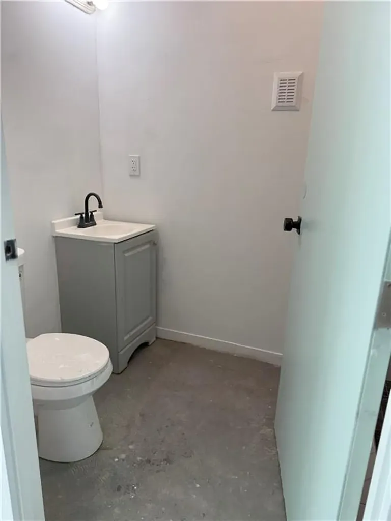 536 Smith Street Providence RI 02908