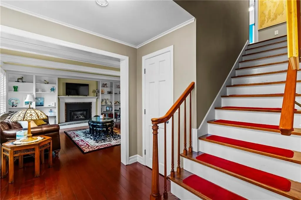 2 Redwood Court Warren RI 02885