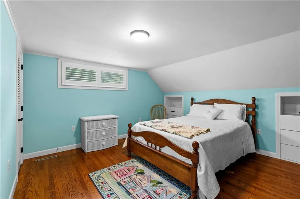 2 Redwood Court Warren RI 02885