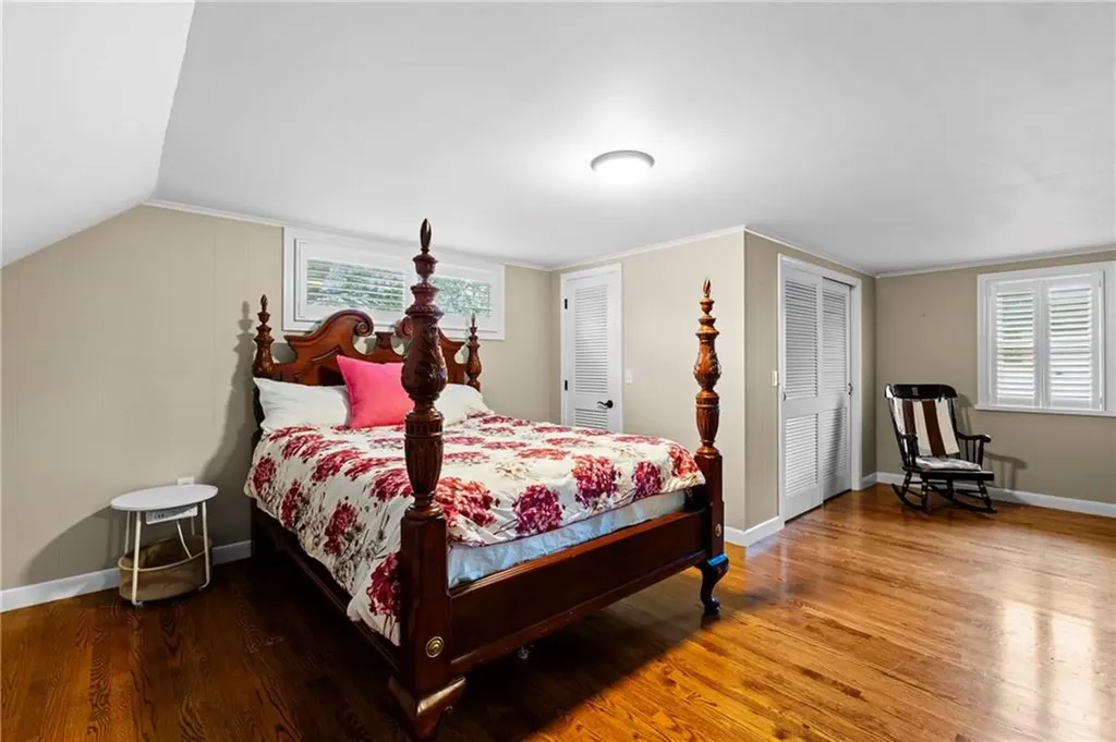 2 Redwood Court Warren RI 02885