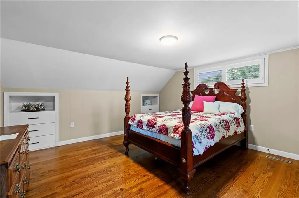 2 Redwood Court Warren RI 02885
