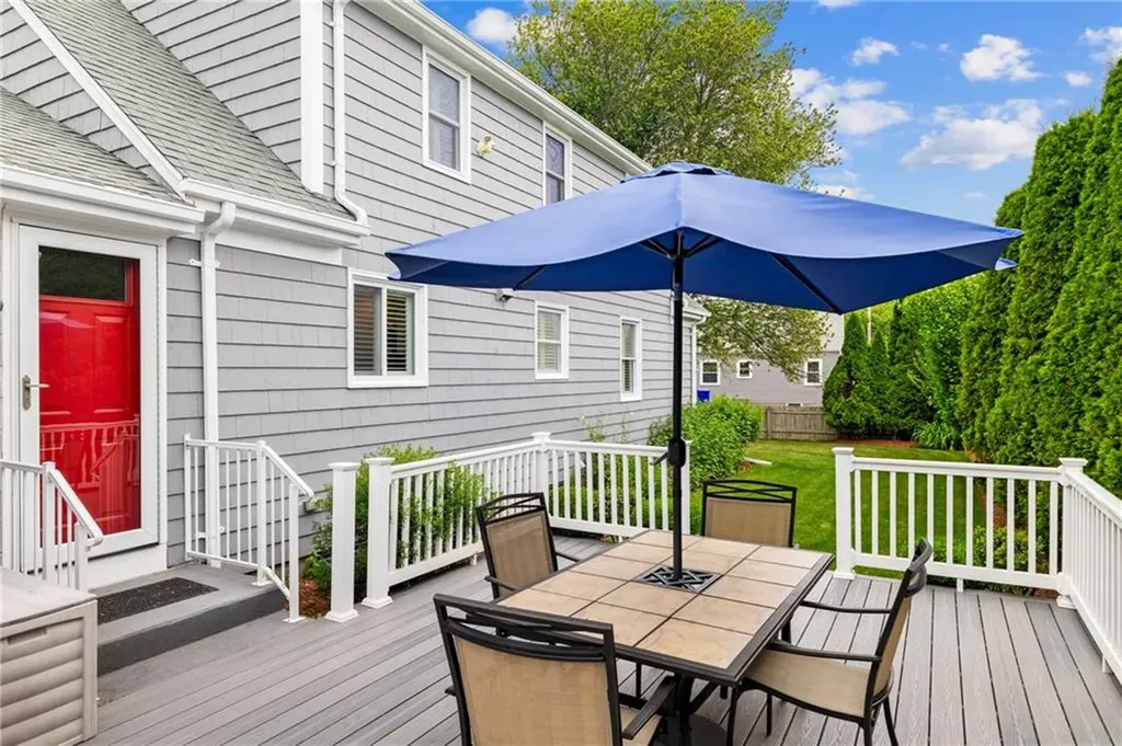 2 Redwood Court Warren RI 02885