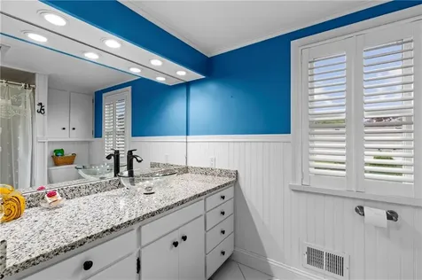 2 Redwood Court Warren RI 02885