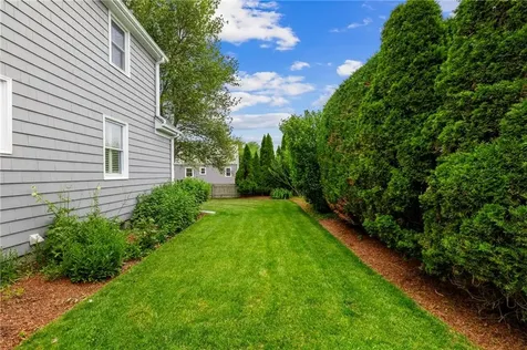 2 Redwood Court Warren RI 02885