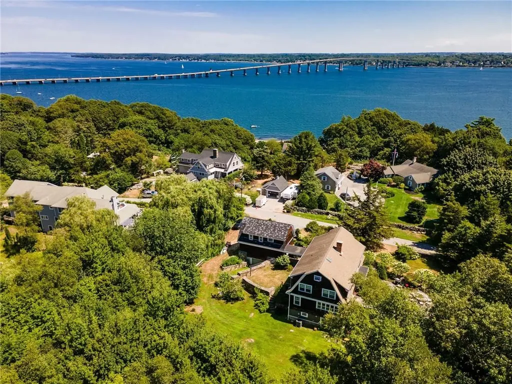 170 Lloyd Road North Kingstown RI 02874
