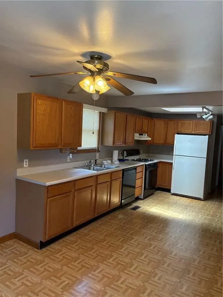 52 Kenway Avenue Warwick RI 02889