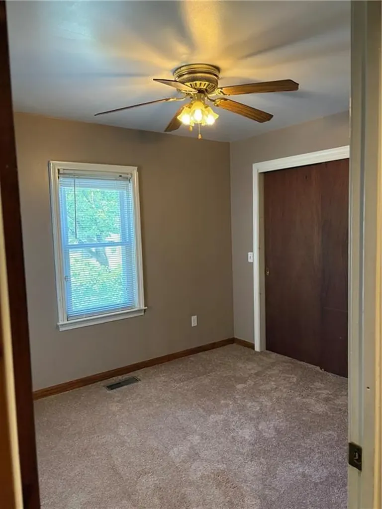 52 Kenway Avenue Warwick RI 02889