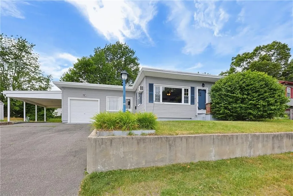 102 Grace Avenue Woonsocket RI 02895
