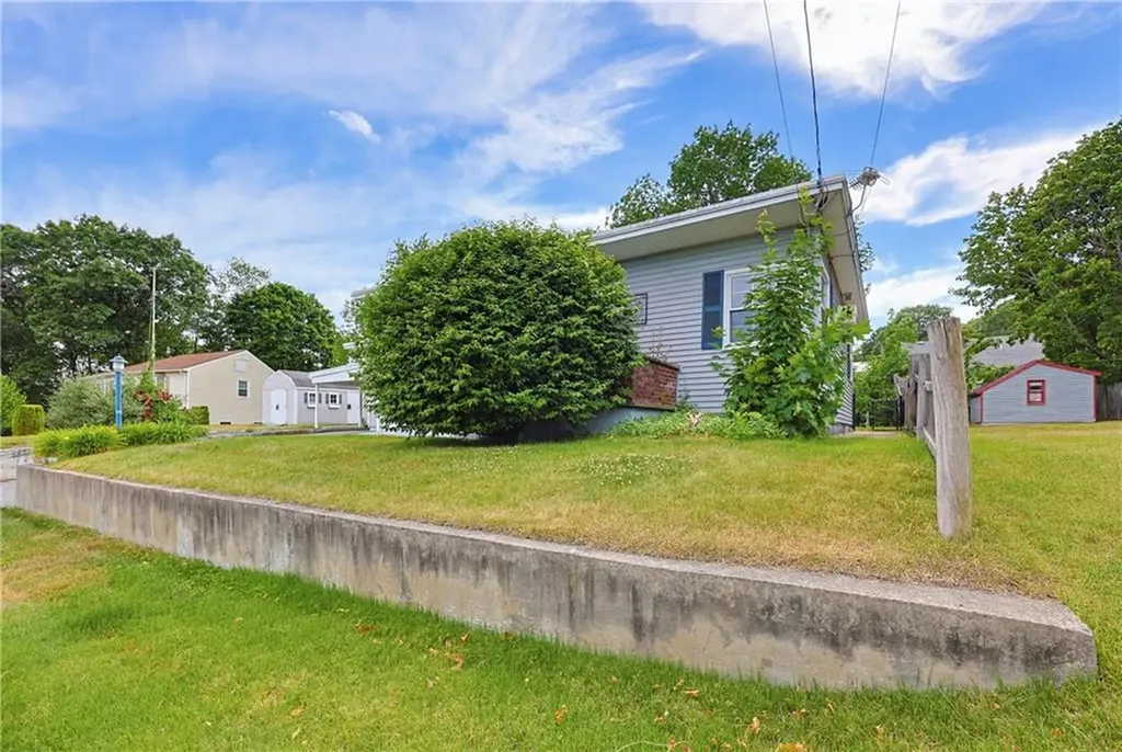 102 Grace Avenue Woonsocket RI 02895
