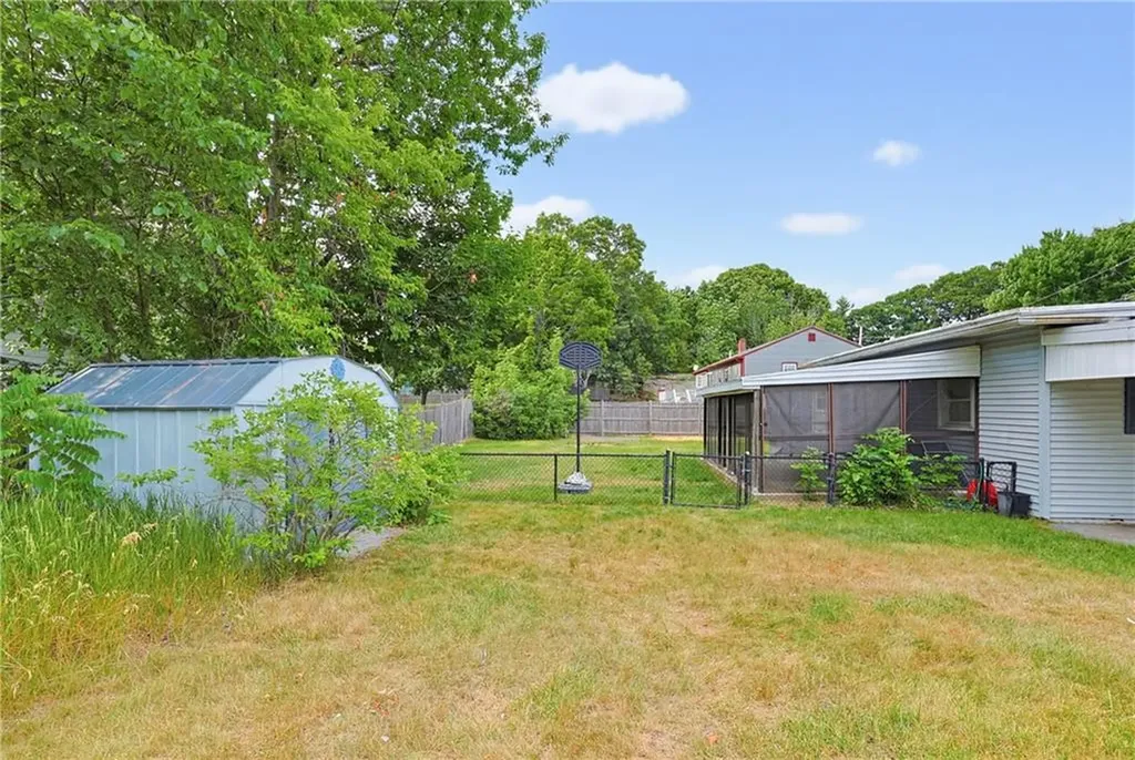 102 Grace Avenue Woonsocket RI 02895