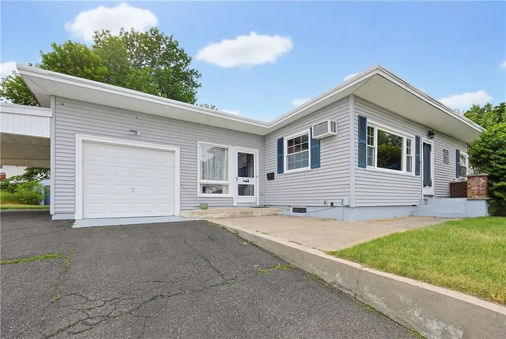 102 Grace Avenue Woonsocket RI 02895