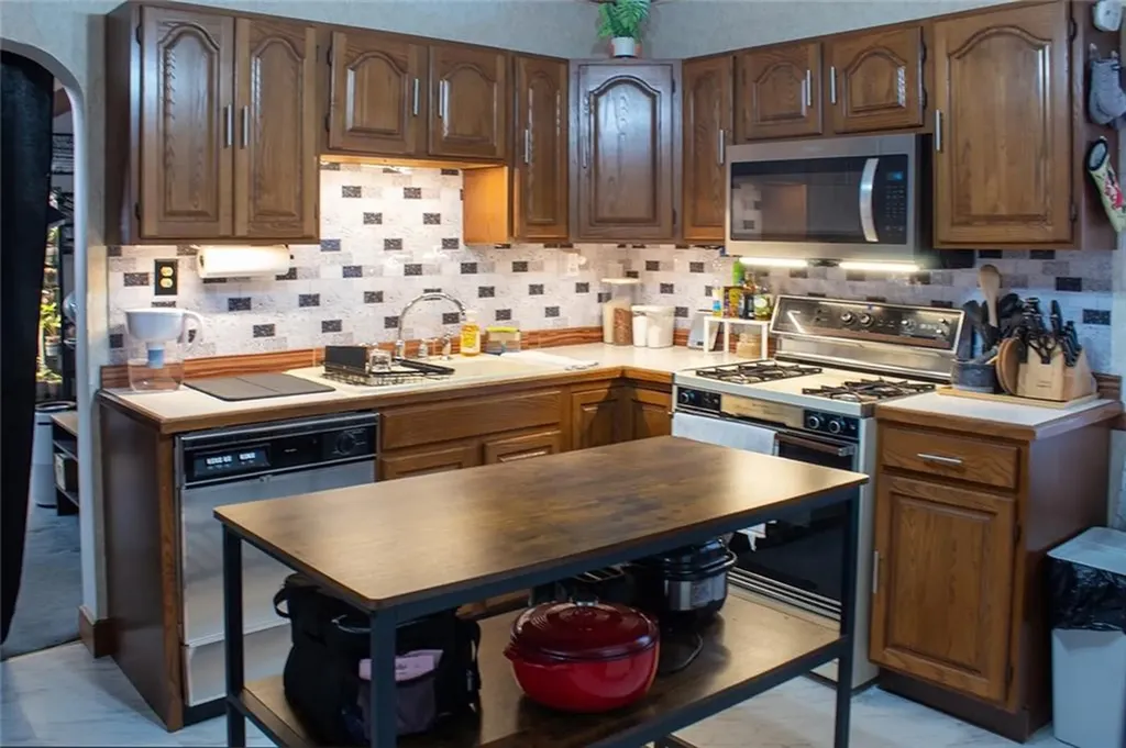 65 Bellingham Street Woonsocket RI 02895