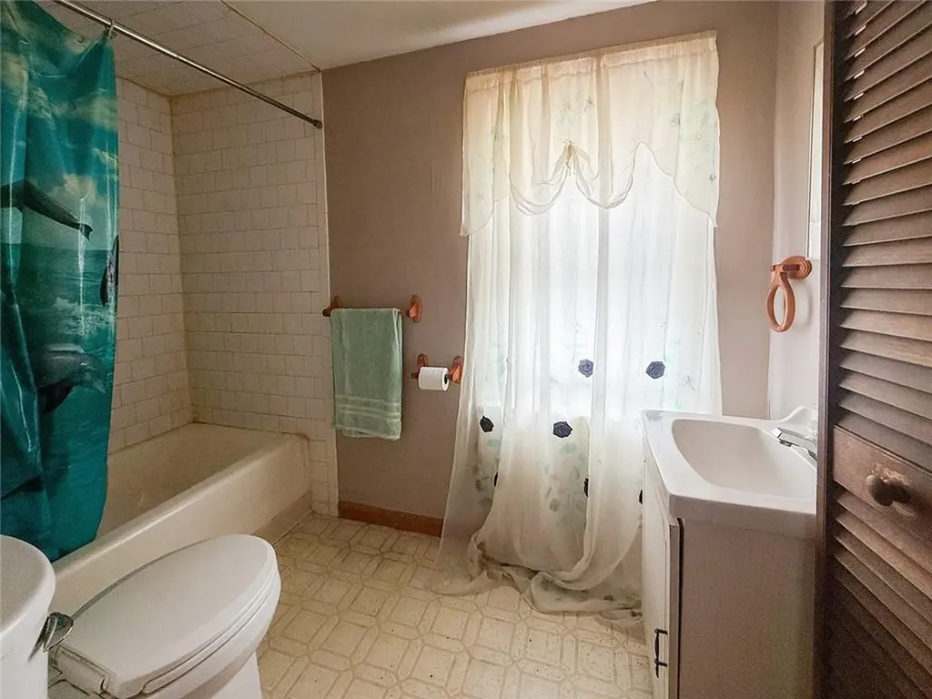 65 Bellingham Street Woonsocket RI 02895