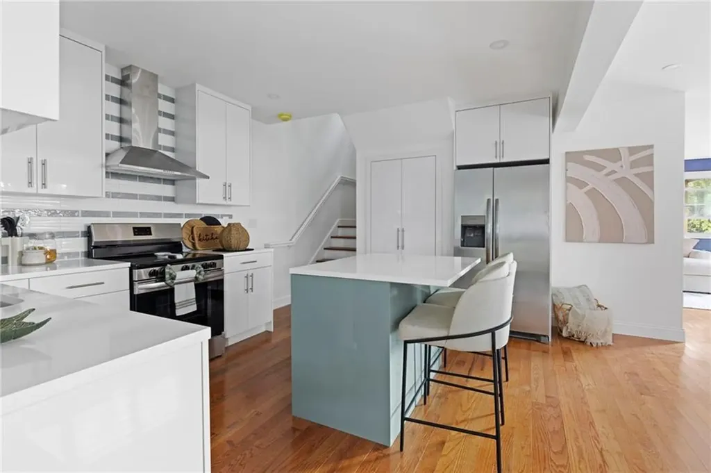 18 Pevear Avenue Warwick RI 02886