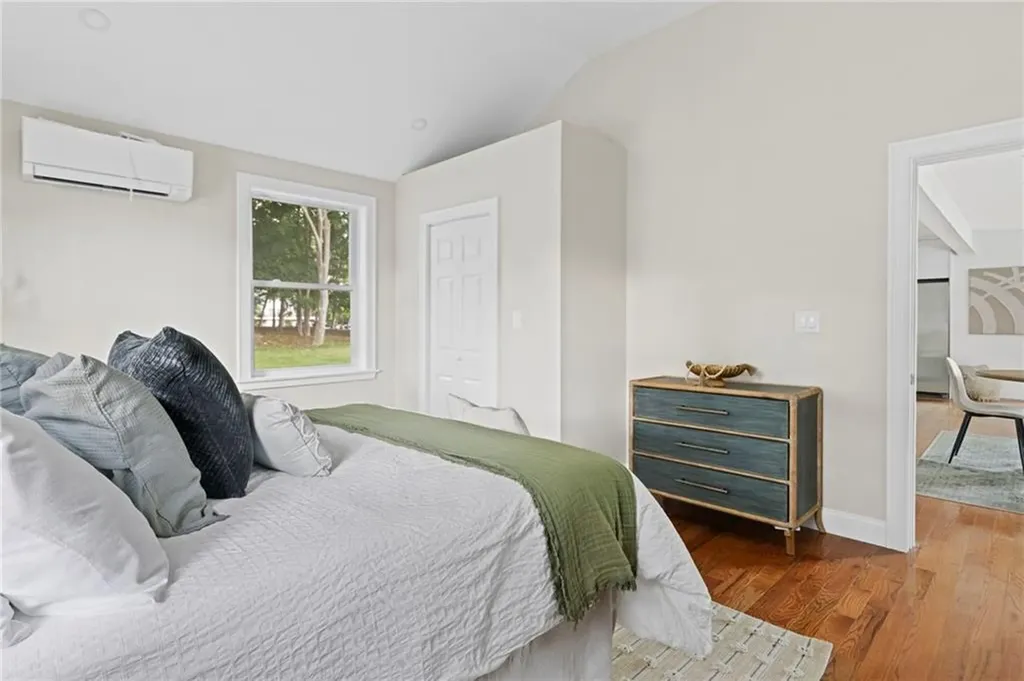18 Pevear Avenue Warwick RI 02886