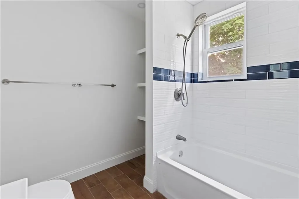 18 Pevear Avenue Warwick RI 02886