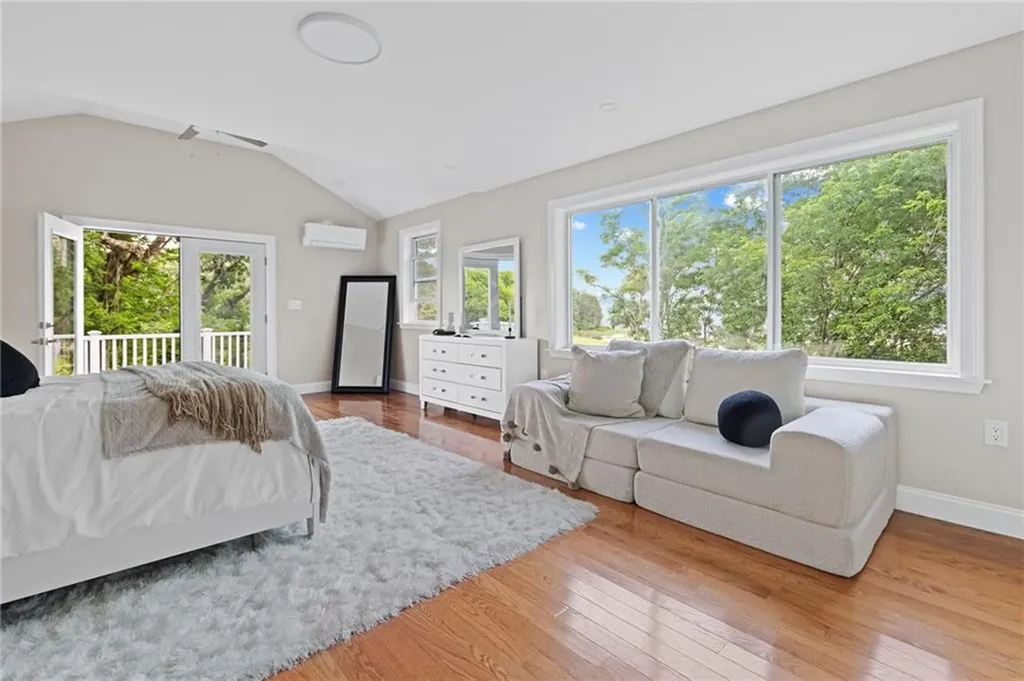 18 Pevear Avenue Warwick RI 02886