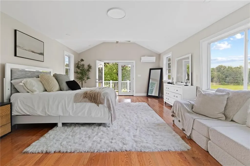 18 Pevear Avenue Warwick RI 02886