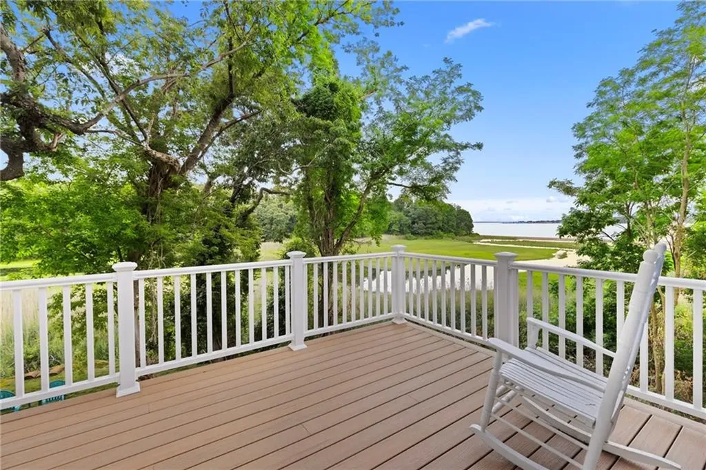 18 Pevear Avenue Warwick RI 02886