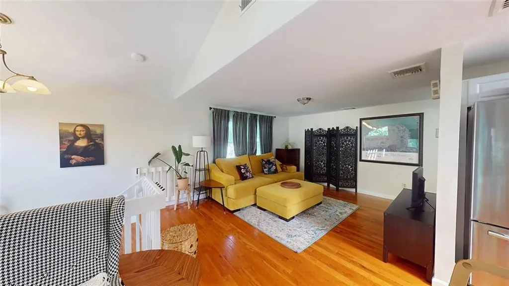 38 Vanstone Avenue Warwick RI 02889