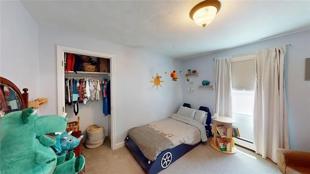 38 Vanstone Avenue Warwick RI 02889