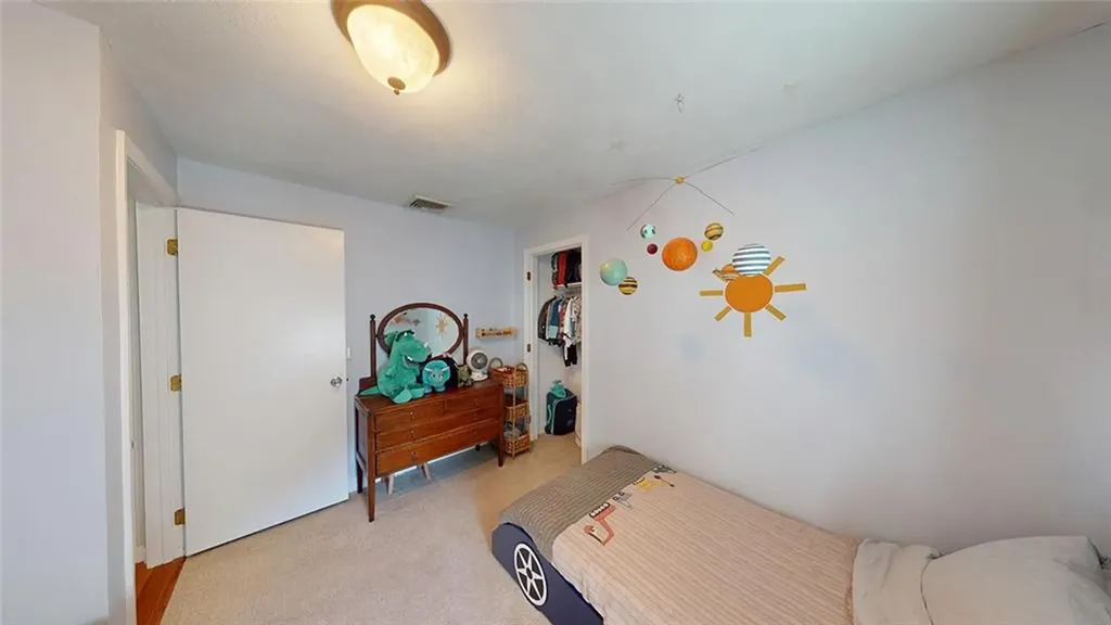 38 Vanstone Avenue Warwick RI 02889
