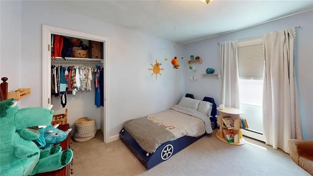 38 Vanstone Avenue Warwick RI 02889