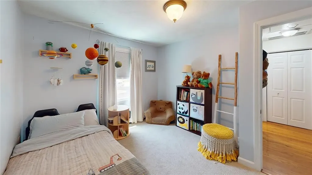 38 Vanstone Avenue Warwick RI 02889