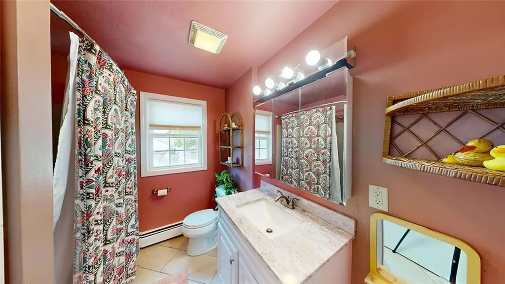 38 Vanstone Avenue Warwick RI 02889
