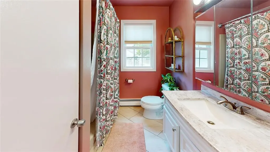 38 Vanstone Avenue Warwick RI 02889