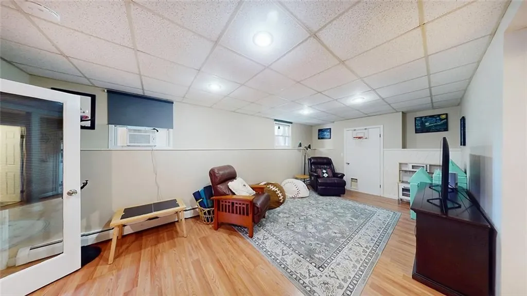 38 Vanstone Avenue Warwick RI 02889