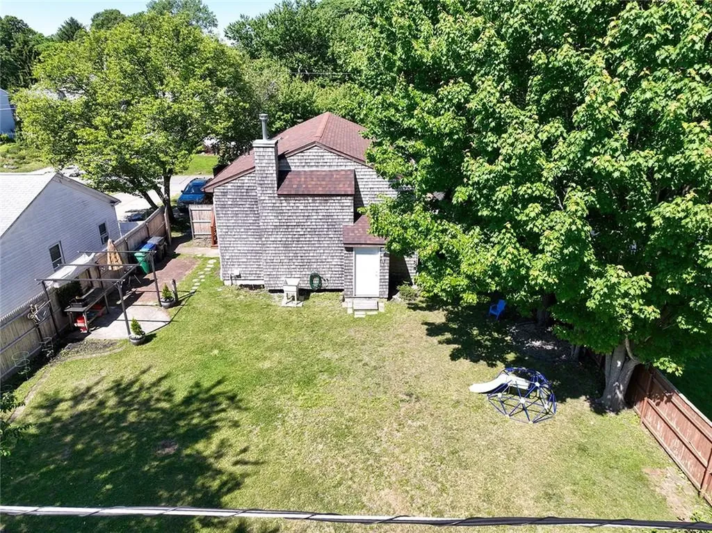 38 Vanstone Avenue Warwick RI 02889