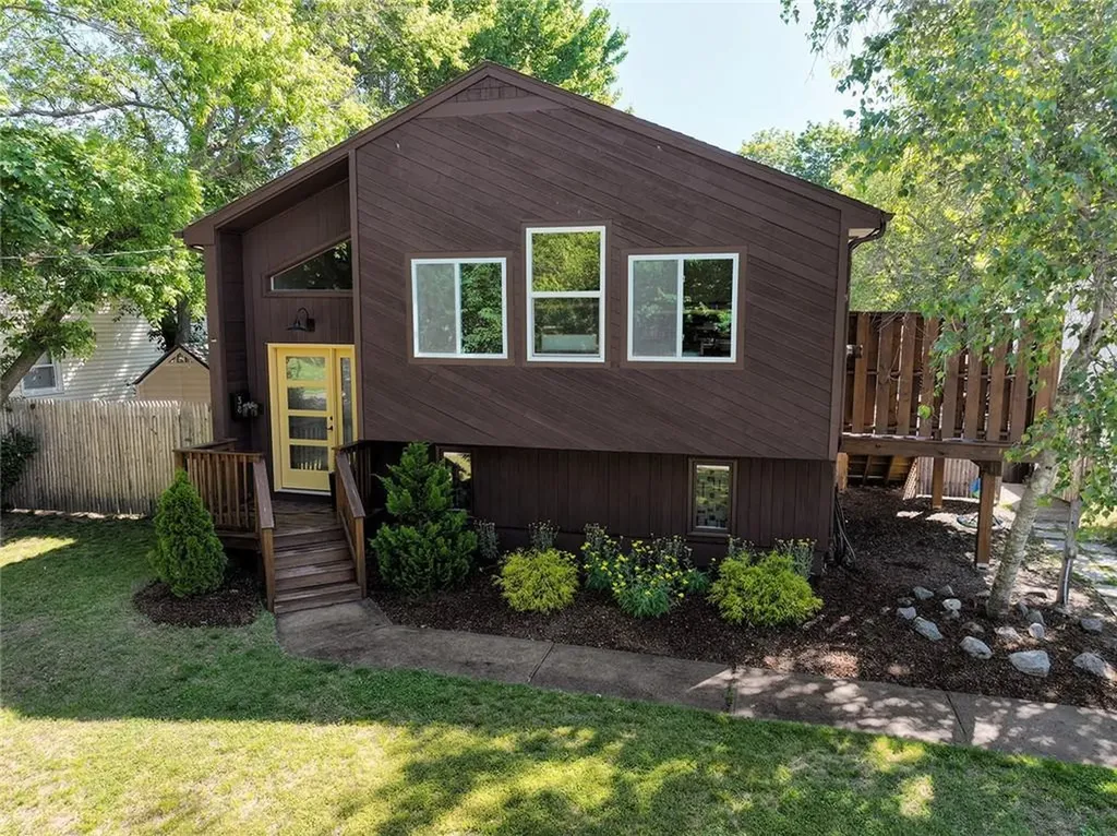 38 Vanstone Avenue Warwick RI 02889