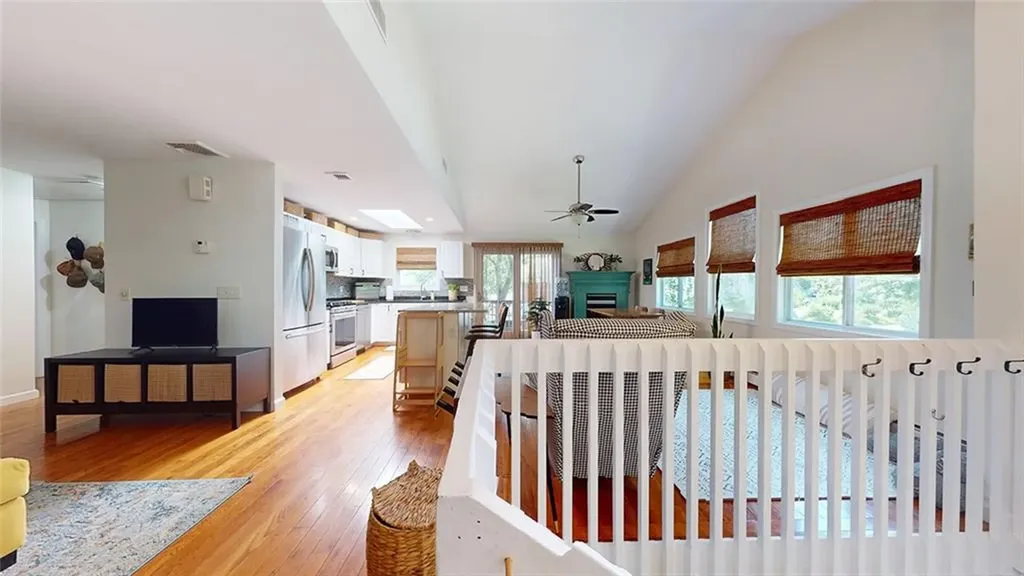 38 Vanstone Avenue Warwick RI 02889