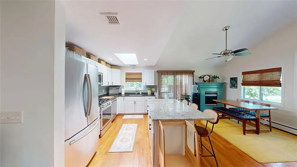 38 Vanstone Avenue Warwick RI 02889