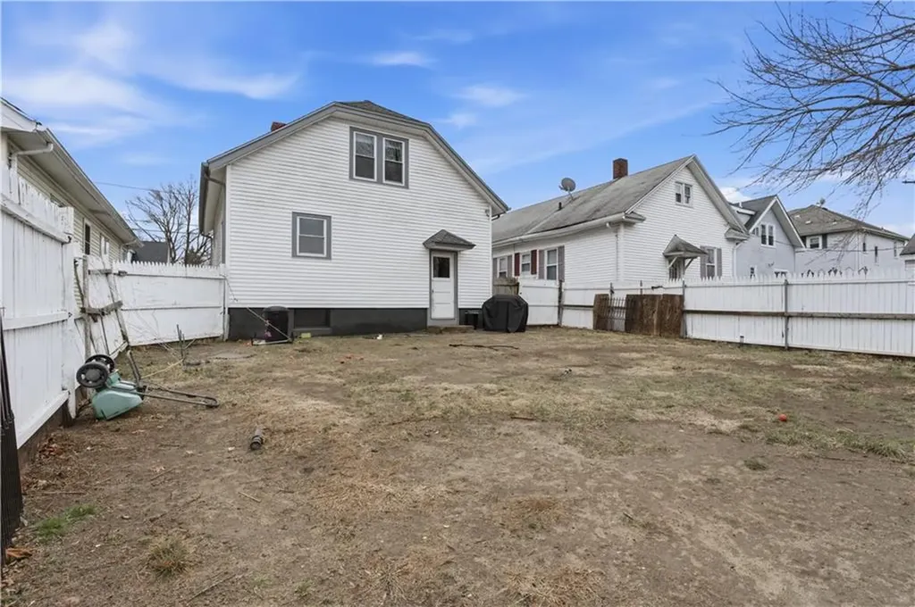 44 Holburn Avenue Cranston RI 02910