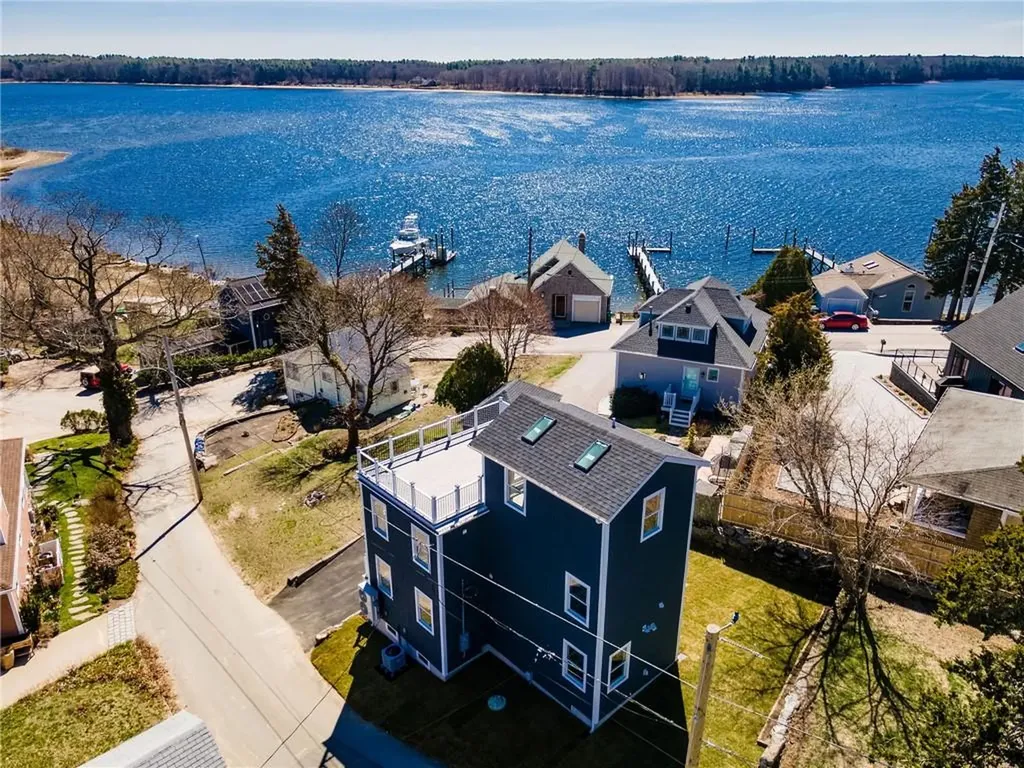 62 John Wickes Avenue Warwick RI 02818