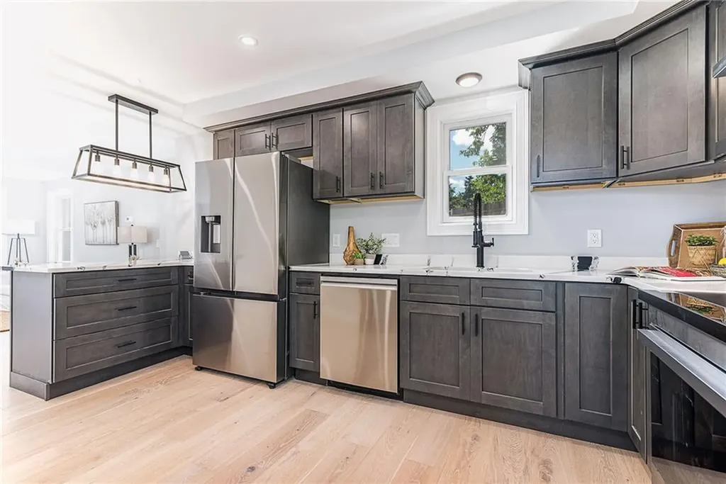 62 John Wickes Avenue Warwick RI 02818