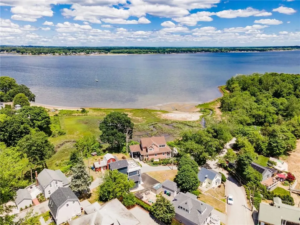 62 John Wickes Avenue Warwick RI 02818