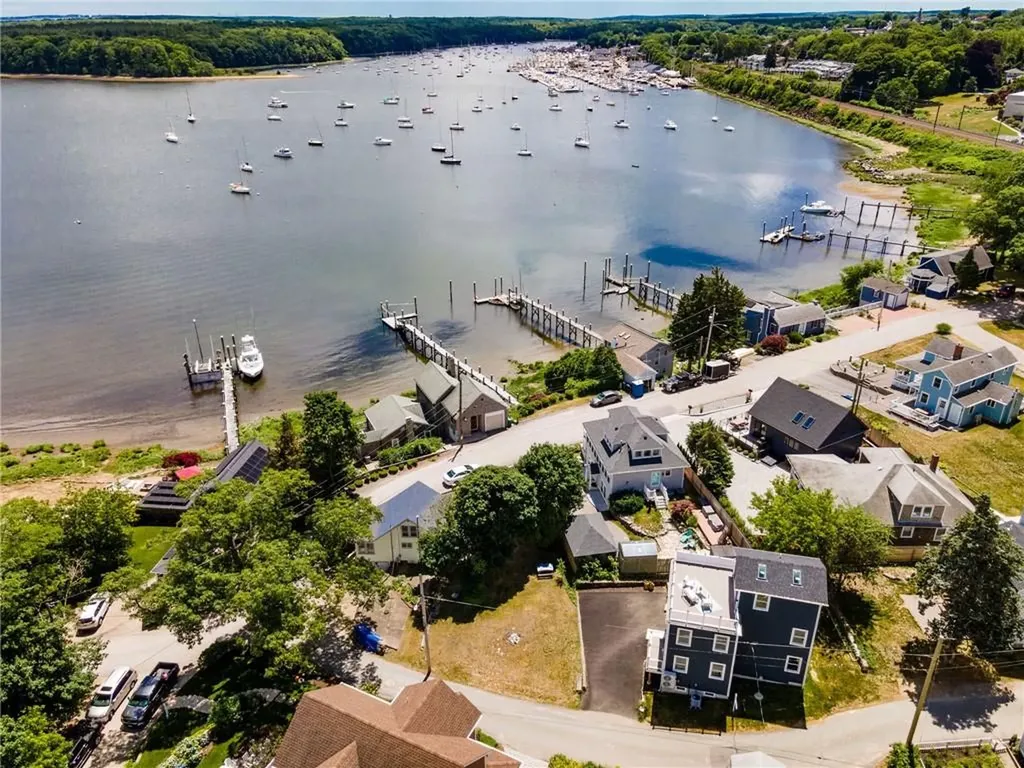 62 John Wickes Avenue Warwick RI 02818