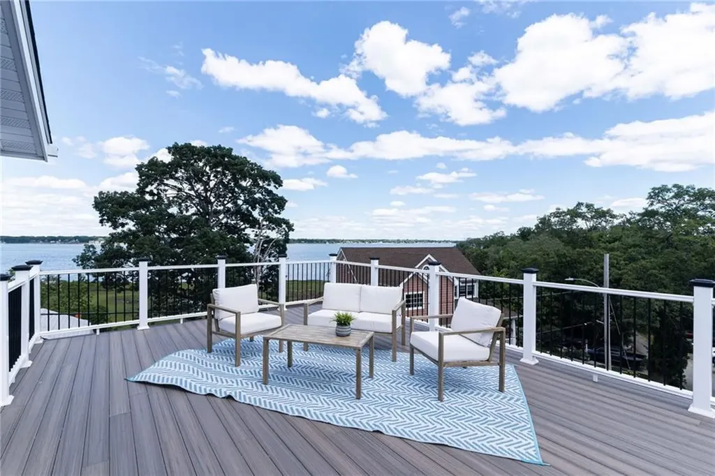 62 John Wickes Avenue Warwick RI 02818