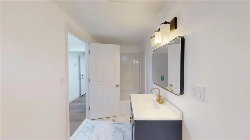 372 Hawkins Street Providence RI 02904
