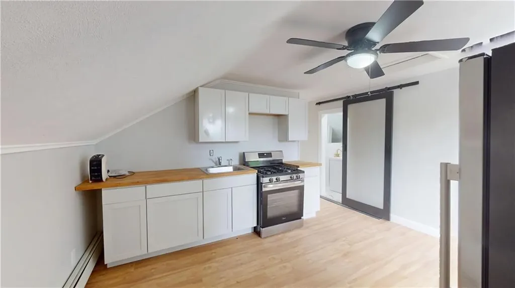 372 Hawkins Street Providence RI 02904