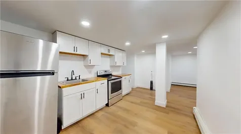 372 Hawkins Street Providence RI 02904