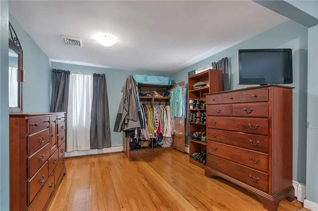 83 Valente Drive Cranston RI 02920