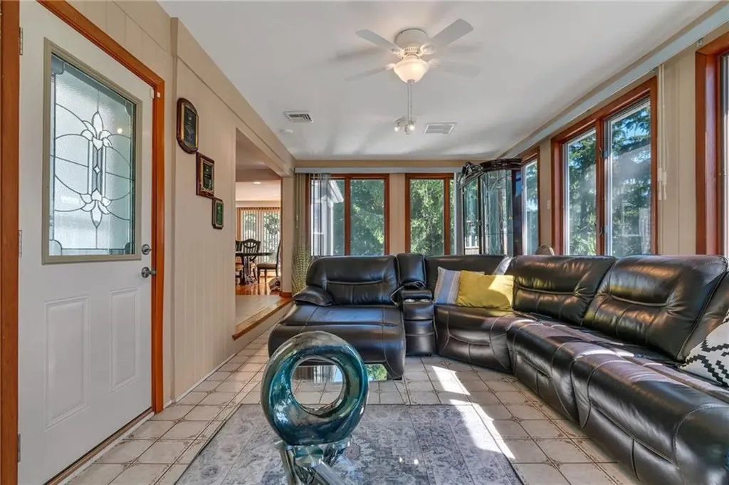 83 Valente Drive Cranston RI 02920