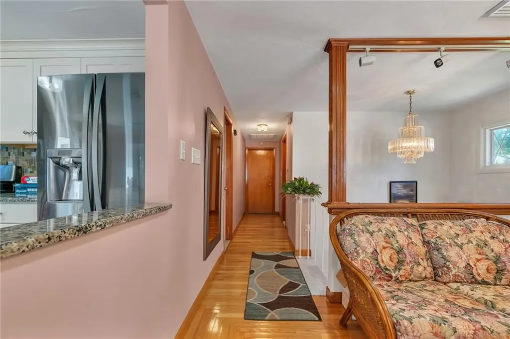 83 Valente Drive Cranston RI 02920