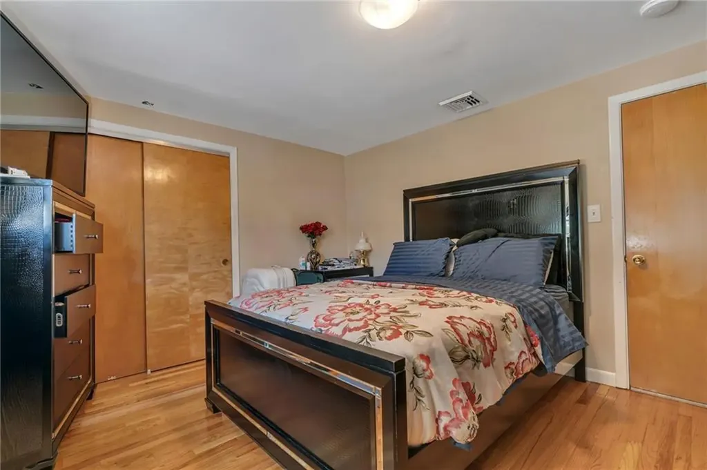 83 Valente Drive Cranston RI 02920