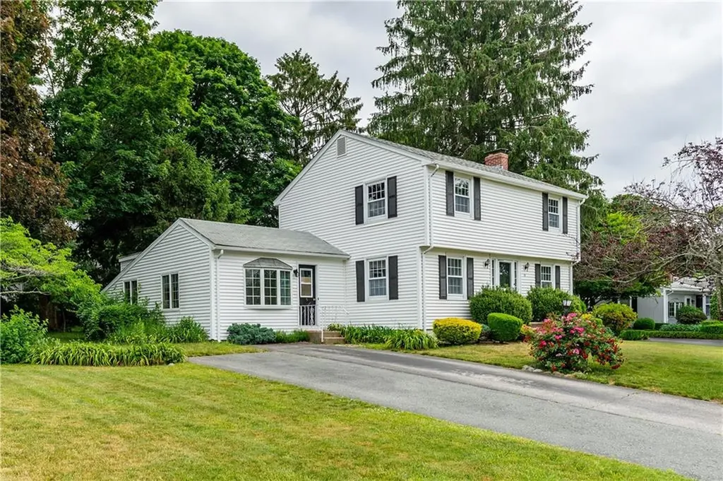 69 Douglas Road Warwick RI 02886