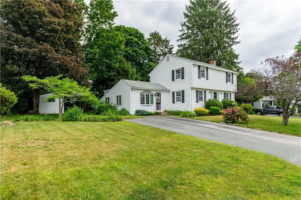 69 Douglas Road Warwick RI 02886